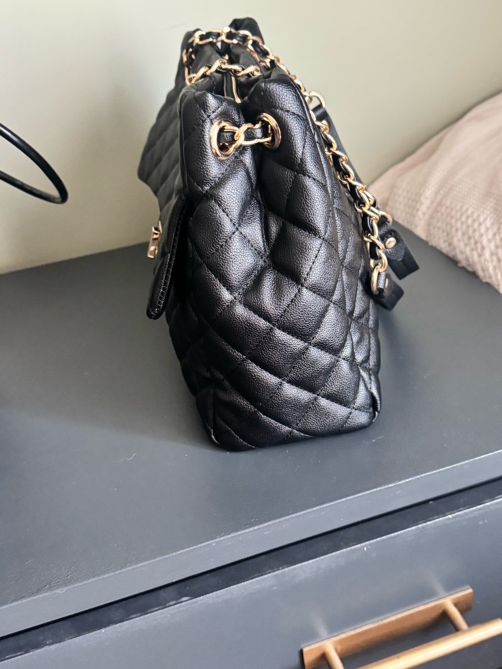 Ello Black diamond Quilted “Shirley”Shoulder Bag Vegan caviar texture Leather - Picture 9 of 16